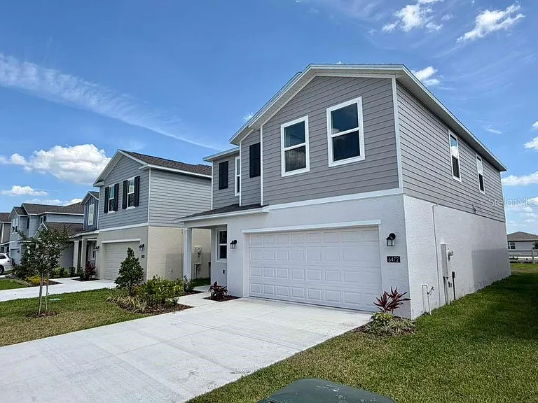 6472 Domizio Dr — Photo 2