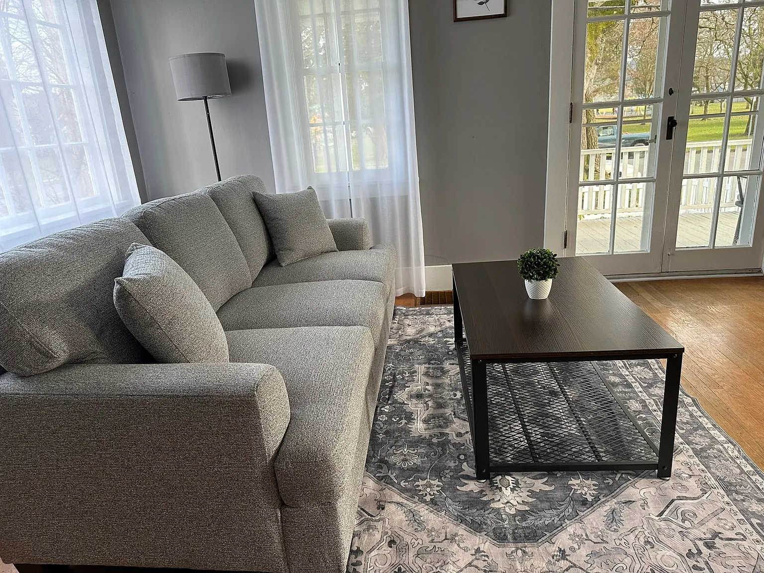 4 bed, 2140 sqft, $3,895 — Photo 4