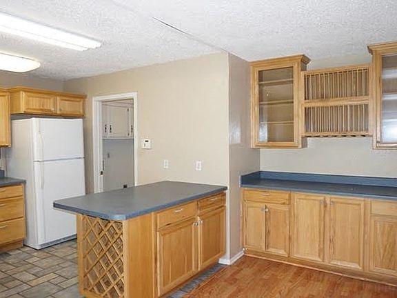 lots of counter space