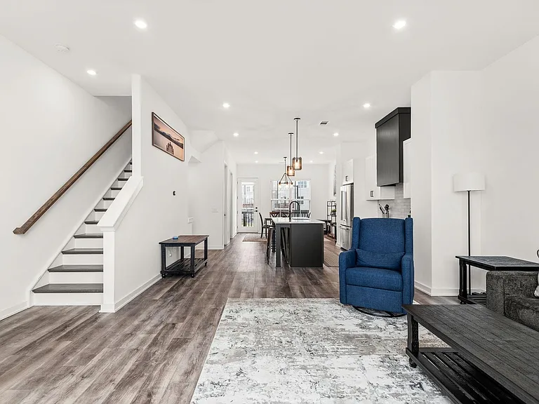 5716 California Ave — Photo 16