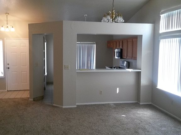 4th image of 5673 Rose Brook Dr