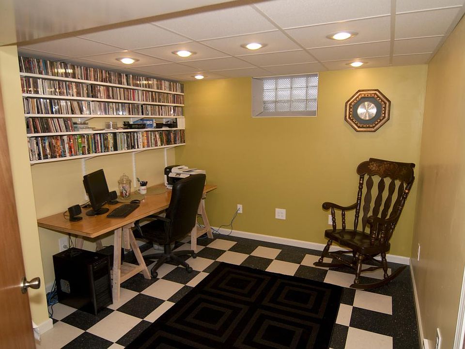 2nd image of 3016 Chowen Ave N