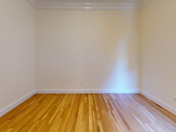 4th image of 171 E 83rd St APT 6D