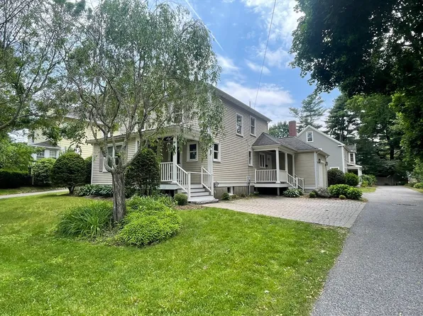 58 Oak St Unit 58, Wellesley, MA 02482