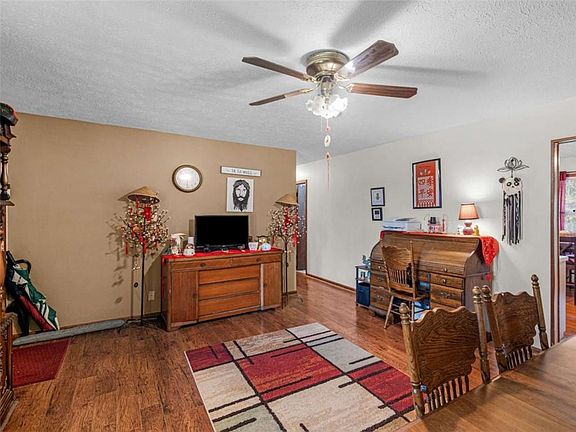 5th image of 2037 Hampton Locust Grove Rd