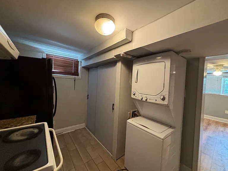 13710 Botts Ave #BASEMENT — Photo 9