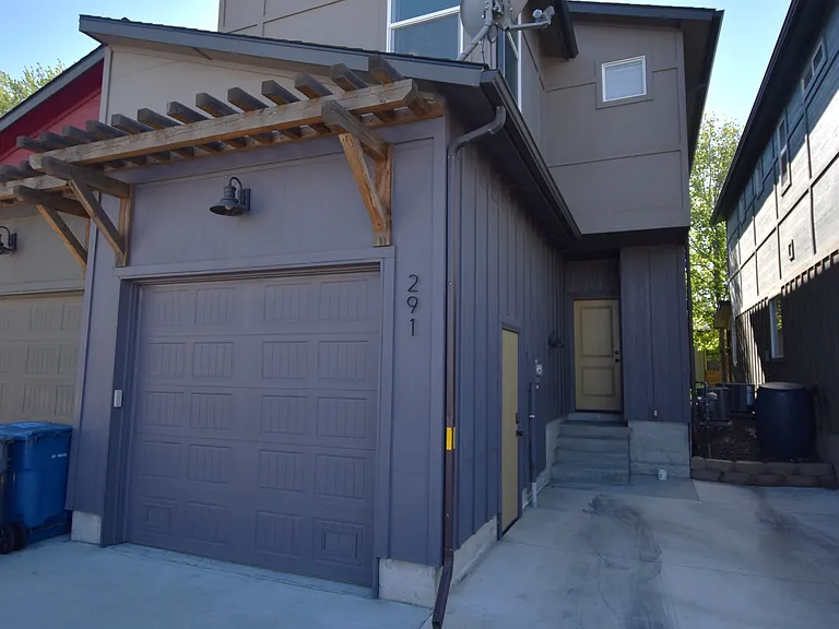 291 E Thurman Mill Ln — Photo 3