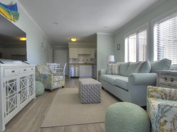 (undisclosed Address), Atlantic Beach, NC 28512