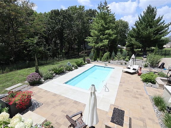 3rd image of 3622 Arbor Rd