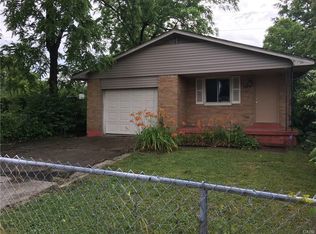 105 Liscum Dr, Dayton, OH 45417