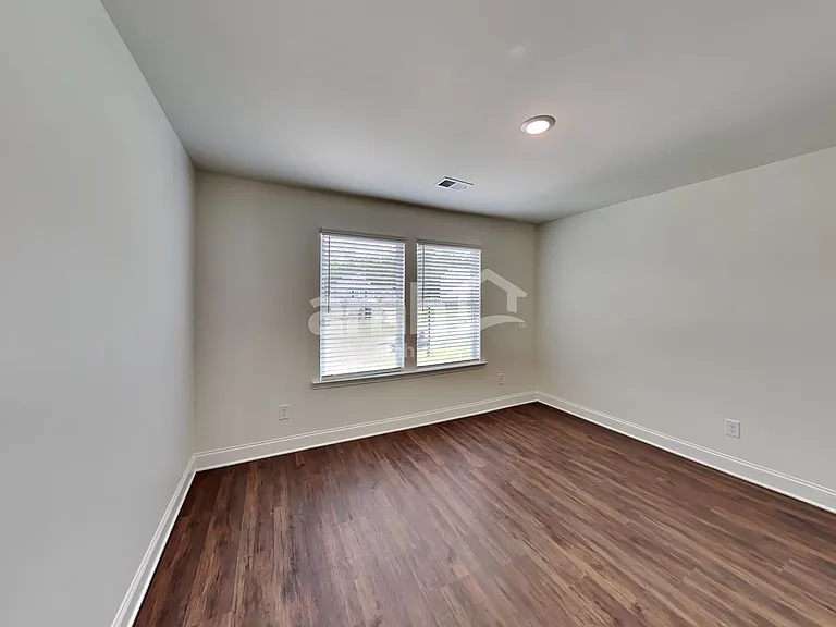 301 Pecan Dr — Photo 29