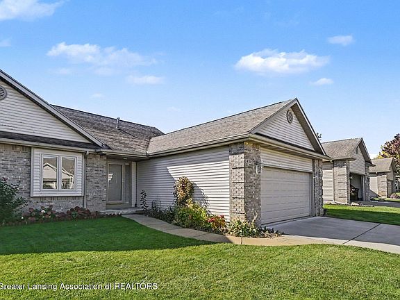 2nd image of 419 White Pine Blvd