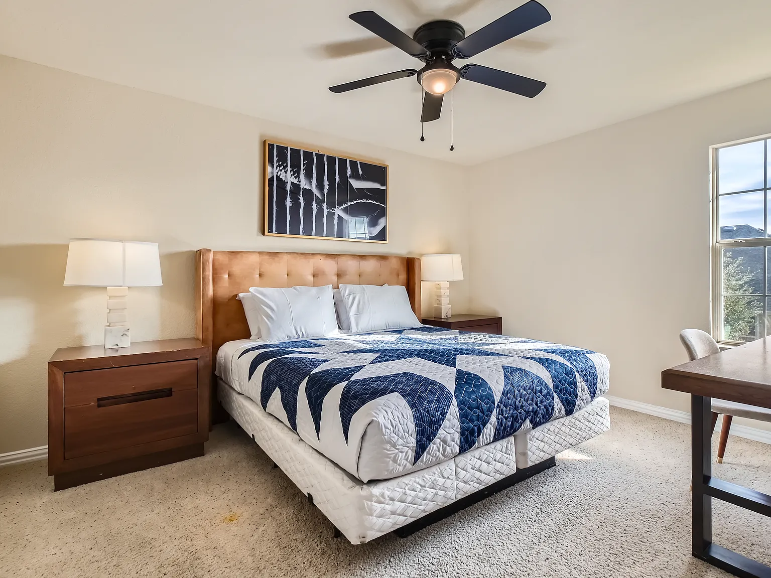 4 bed, 2.5 bath, 2400 sqft, $5,000 — Photo 3