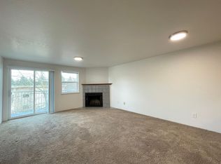 12038 31st Ave NE APT 206, Seattle, WA 98125