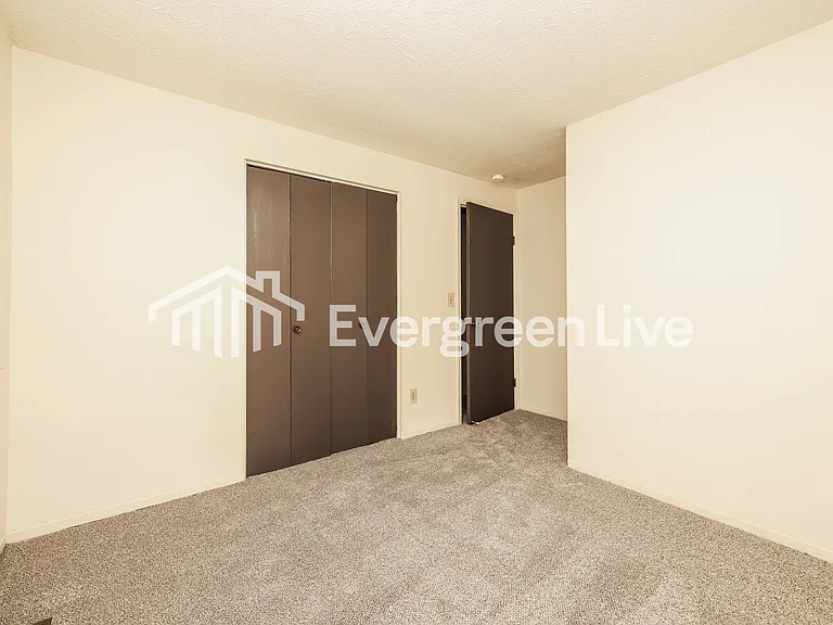 7724 Mount Hood Dr — Photo 14