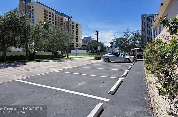 3rd image of 200 NE 7th Ave #4