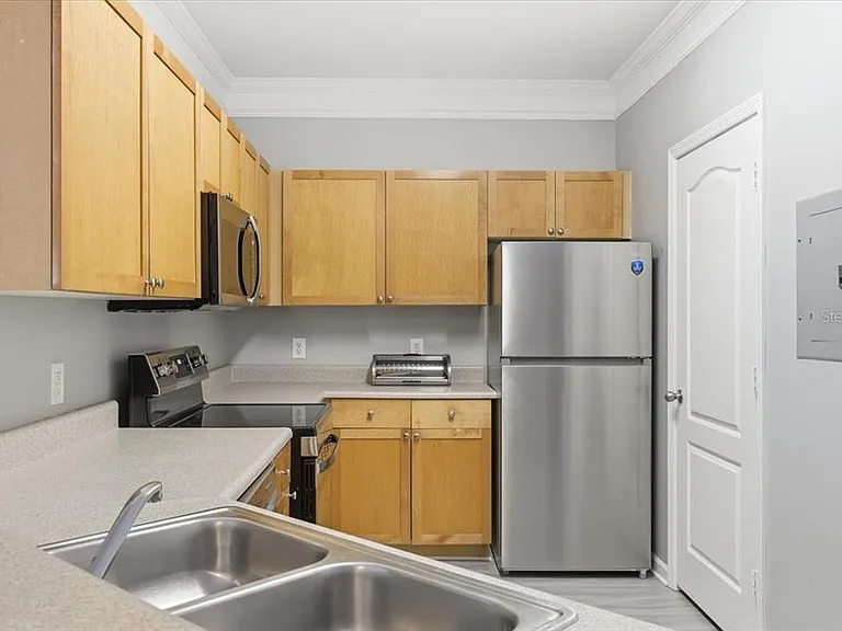 19921 Villa Ridge Dr #203 — Photo 5