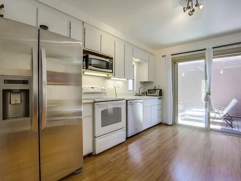 8750 Villa La Jolla Dr #71 — Photo 5