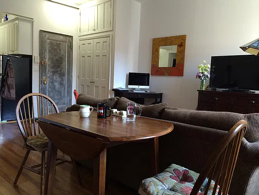 Rented by America Mecca Realty LLC | media 25