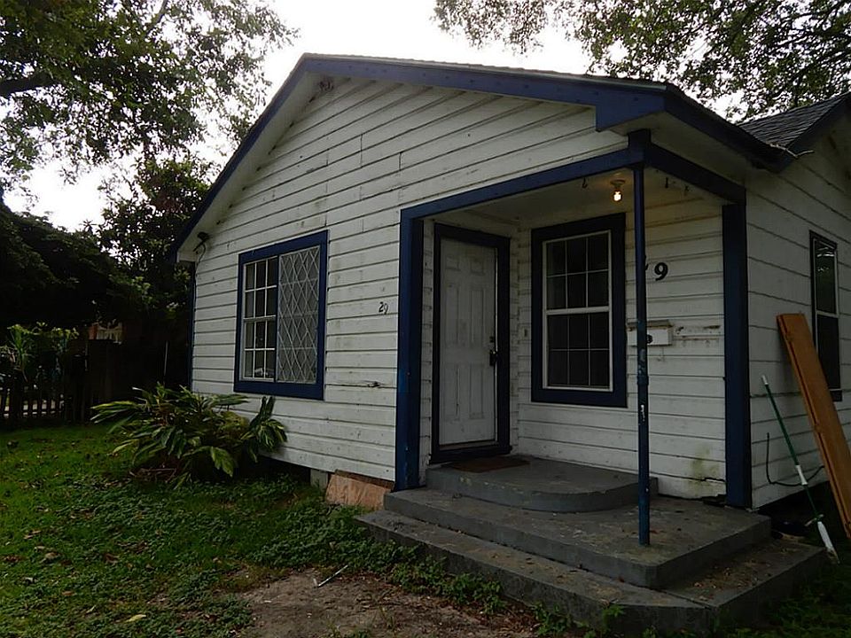 1st image of 29 12th Ave N