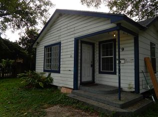 29 12th Ave N, Texas City, TX 77590
