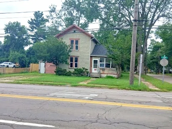819 N Eaton St, Albion, MI 49224