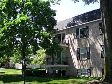 5th image of 1155 Charter Oak Ln