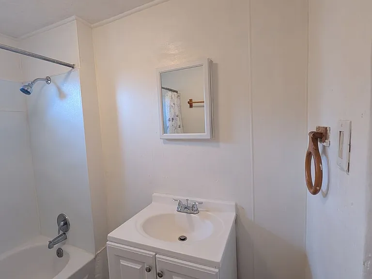 1853 Mann St #4 — Photo 7