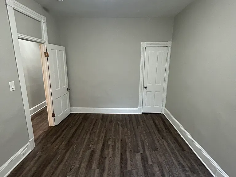 2317 E Federal St — Photo 12