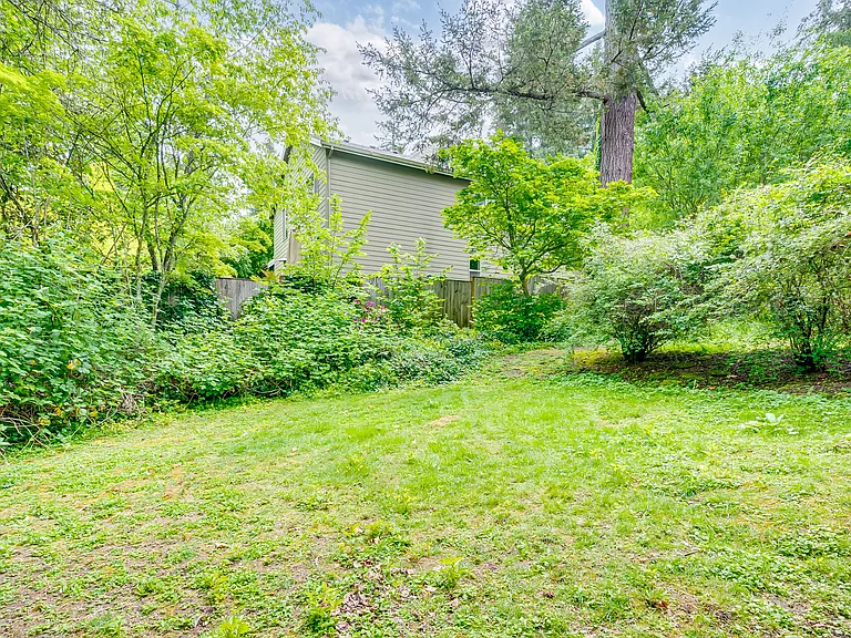 725 Ash St — Photo 61