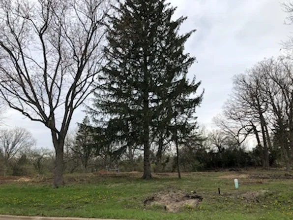 3016 31st St, Oak Brook, IL 60523