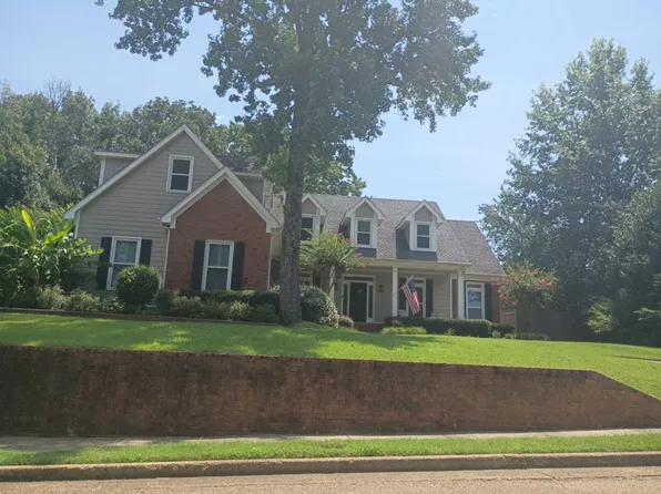 270 Walnut Leaf Dr, Cordova, TN 38018