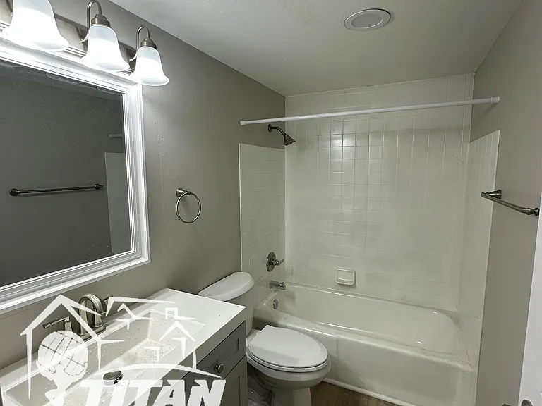 1101 Moreland St #1 — Photo 5