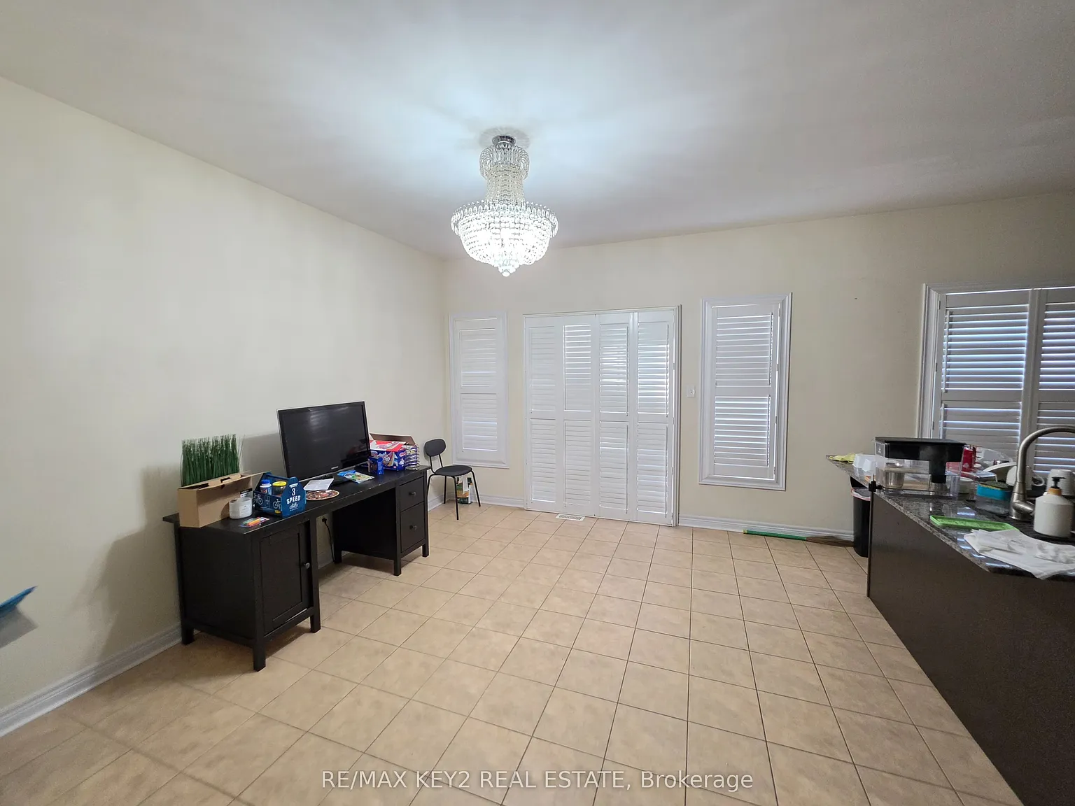 4 bed, $2,999 — Photo 3