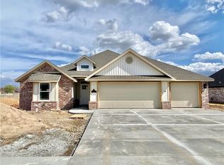 2301 N Carl St, Siloam Springs, AR 72761