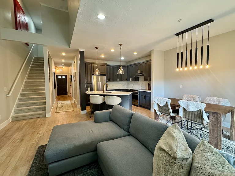 2222 Jupiter View Way — Photo 11