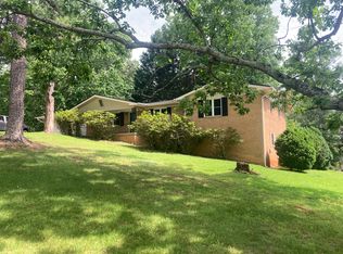 497 Mountain View Dr, Gainesville, GA 30501