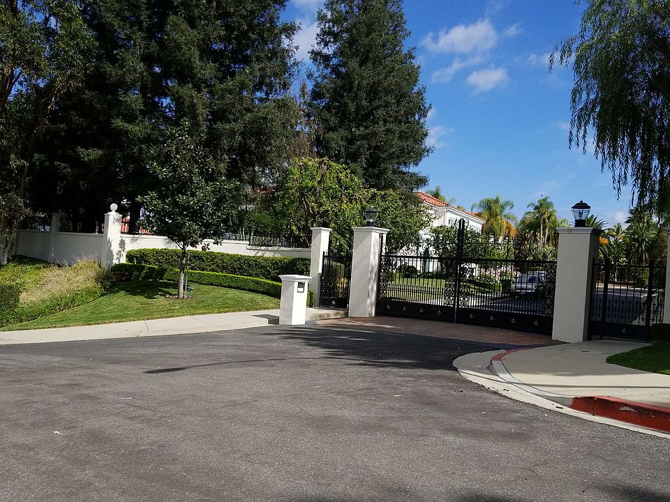 12675 Mountain Crest Ln, Los Angeles, CA 90049 Zillow