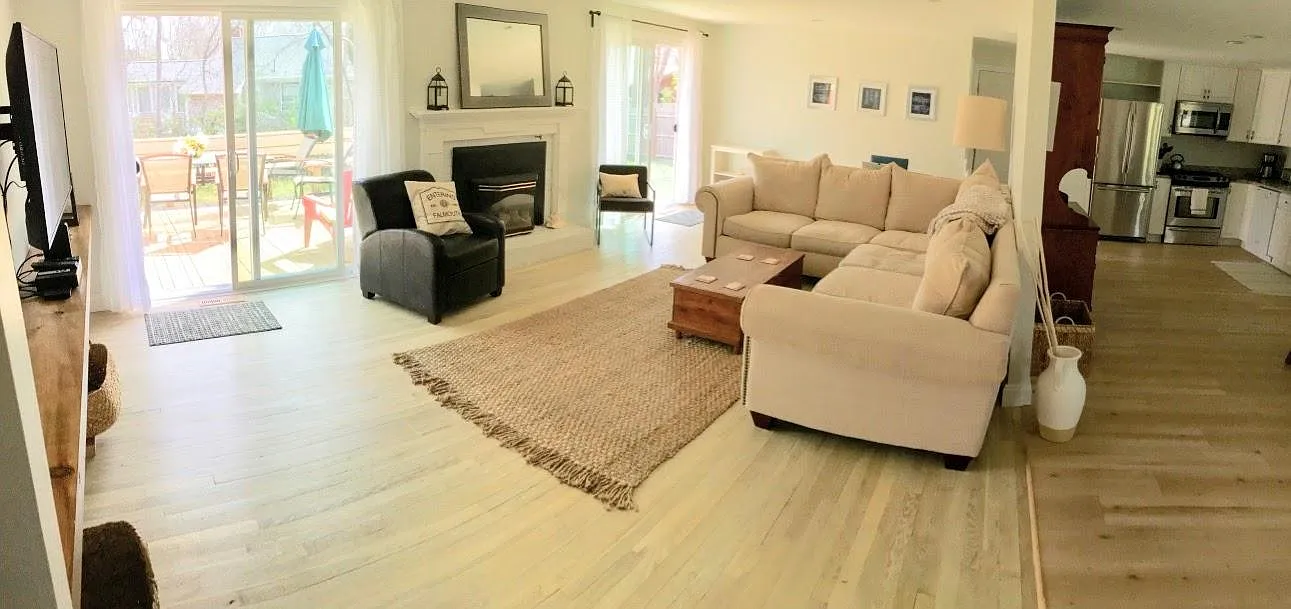 114 Portside Cir — Photo 2