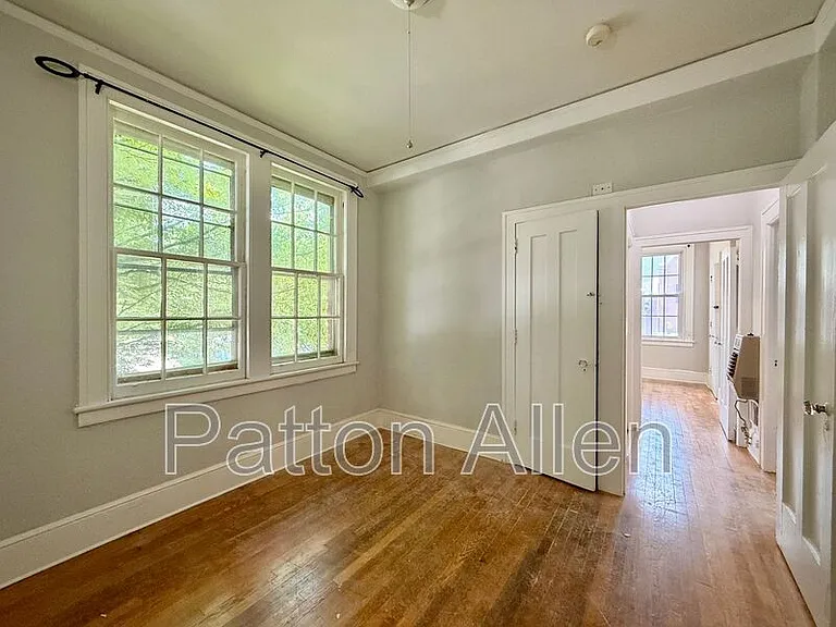116 E Chestnut St #24 — Photo 20