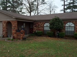 218 Edgewood Cir, Wake Village, TX 75501