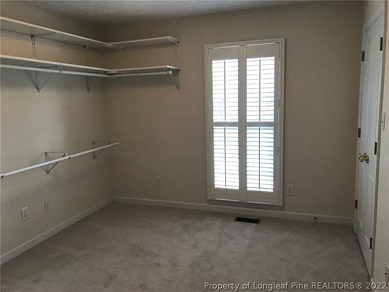 614 W Amberdale Cir W — Photo 8