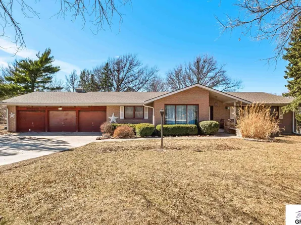 221 S 162nd St, Lincoln, NE 68520