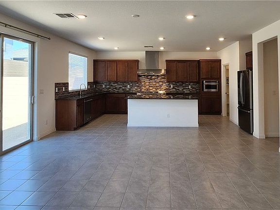 5th image of 10185 Kettle Valley St