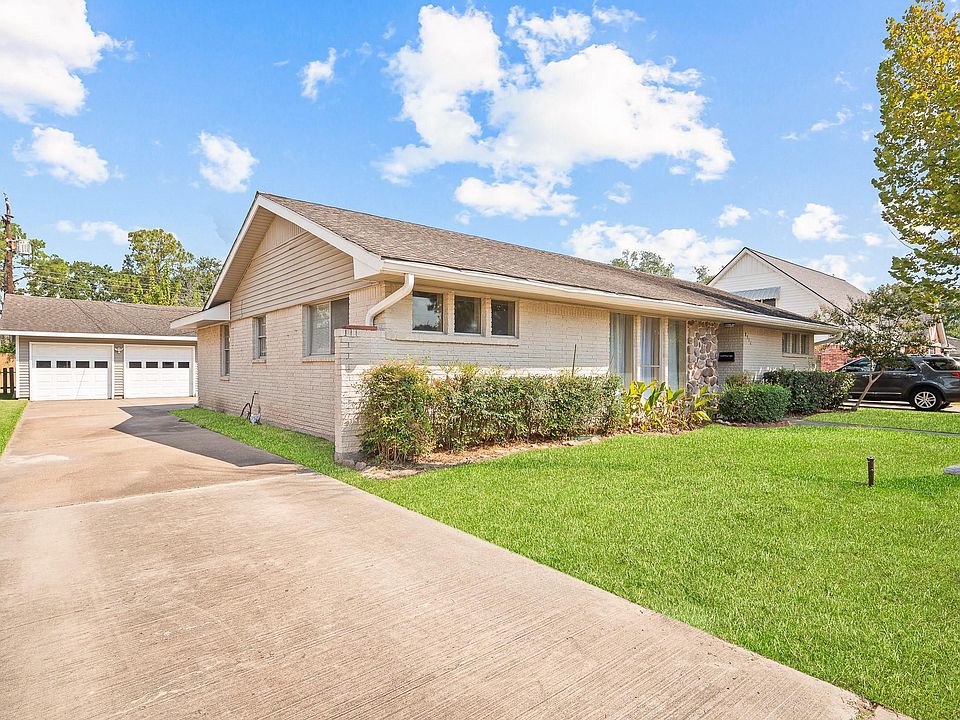1st image of 8314 Edgemoor Dr