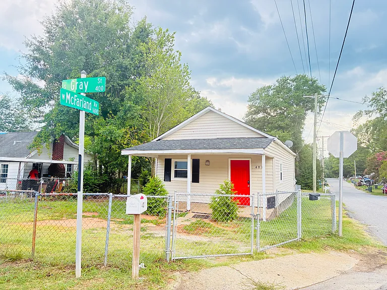 401 S Gray St — Photo 3