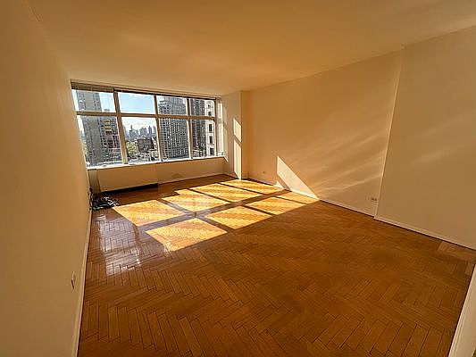 1st image of 160 W 66th St APT 22E