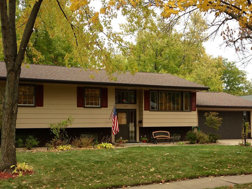 Front view in Autumn