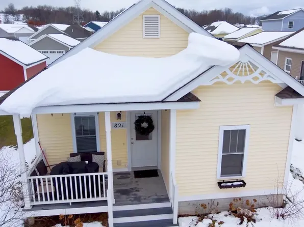 821 Traditions Dr, Traverse City, MI 49696