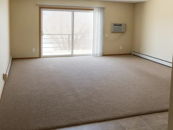 1509 20th St S, Moorhead, MN